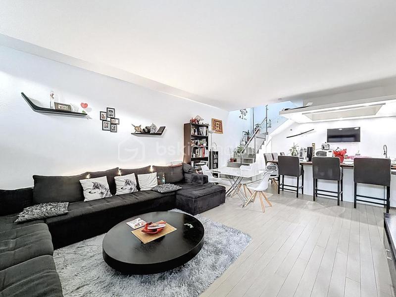 Maison - 95 m² - 5 pièces