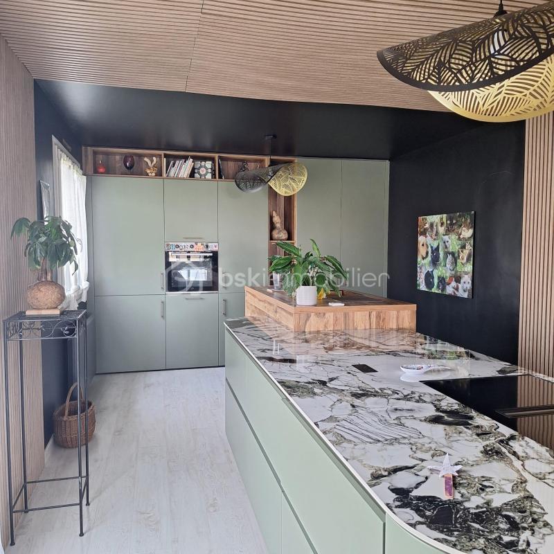 Pavillon - 168 m² - 7 pièces