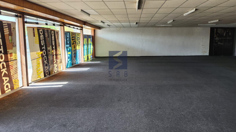 Local commercial - 150 m²