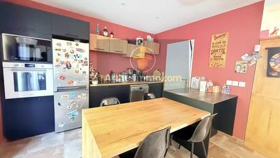 Maison - 94 m² - 4 pièces