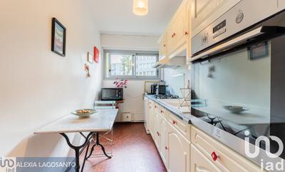 Appartement - 80 m² - 4 pièces