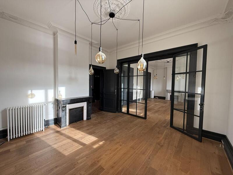 Maison - 513 m² - 1 pièce