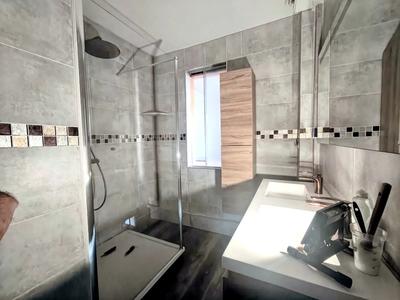 Appartement - 79 m² - 3 pièces