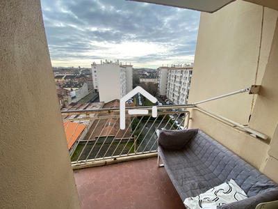 Appartement - 80 m² - 4 pièces
