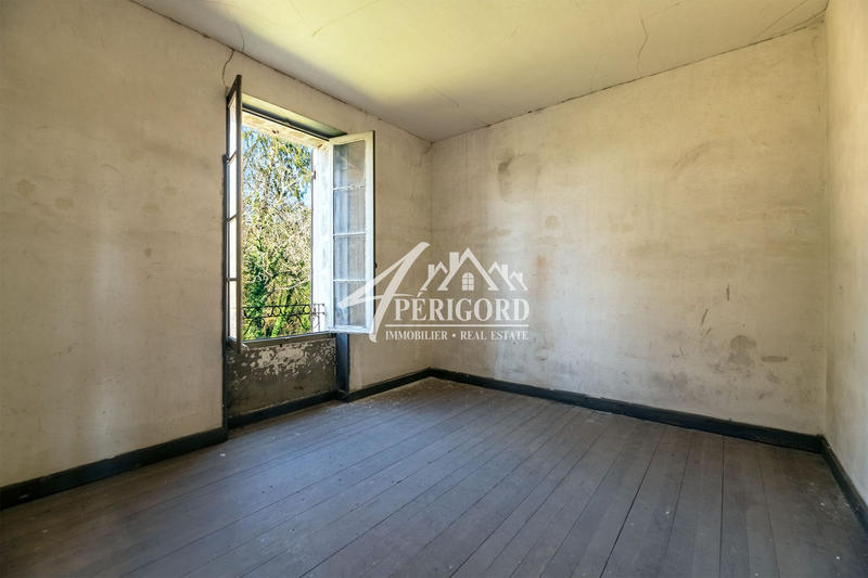 Maison - 311 m² - 15 pièces