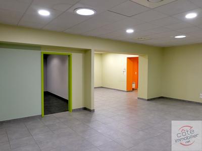 Local d'activités - 561 m²