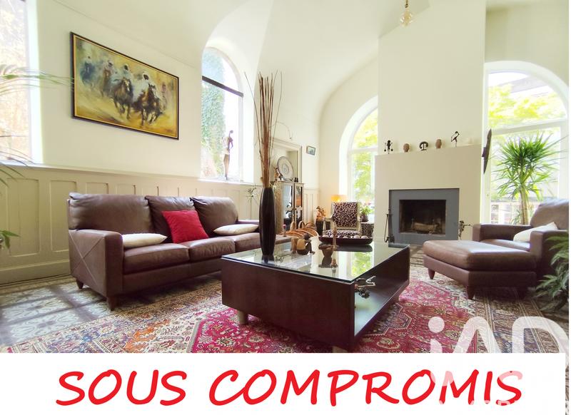 Maison - 282 m² - 9 pièces