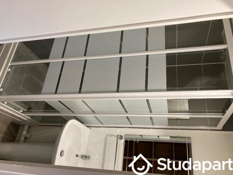 Chambre - 11 m² - 1 pièce