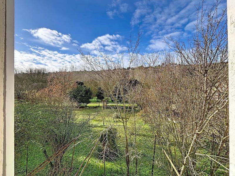 Maison - 298 m² - 13 pièces