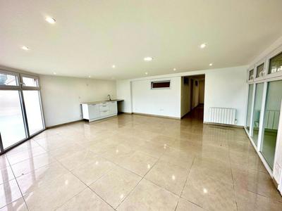 Appartement - 94 m² - 4 pièces