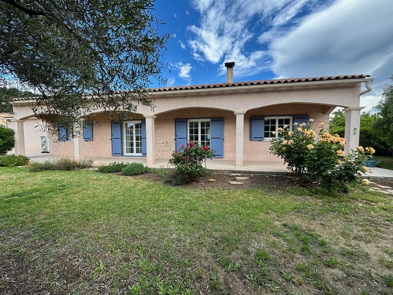 Maison - 236 m² - 5 pièces