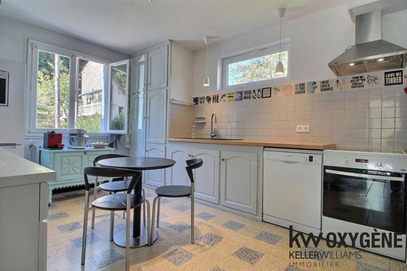 Maison - 178 m² - 10 pièces