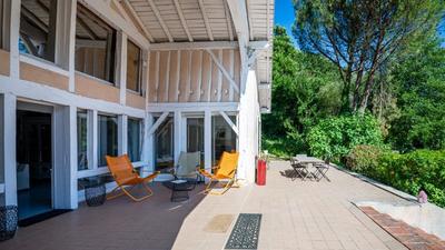 Maison - 575 m² - 16 pièces