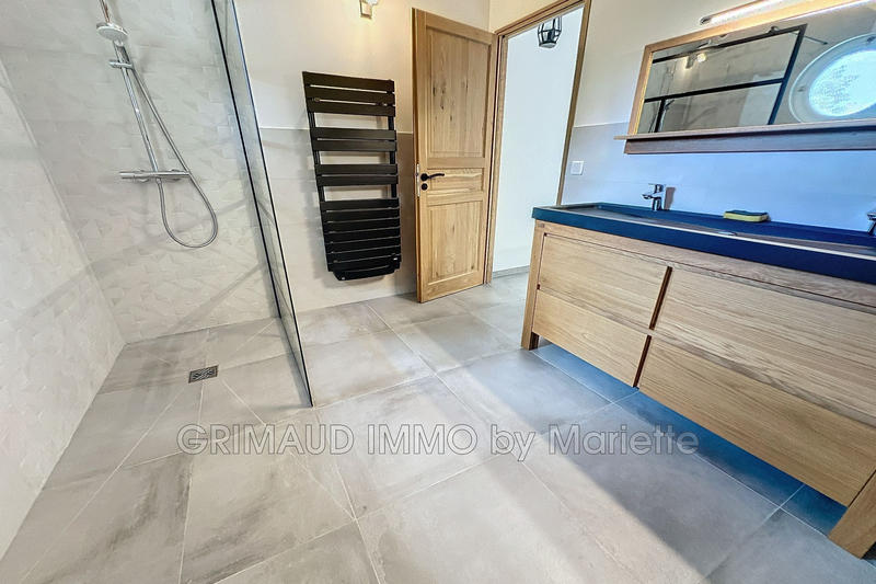 Villa - 160 m² - 6 pièces