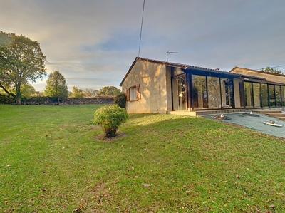 Maison - 104 m² - 4 pièces