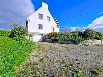 Maison - 165 m² - 8 pièces