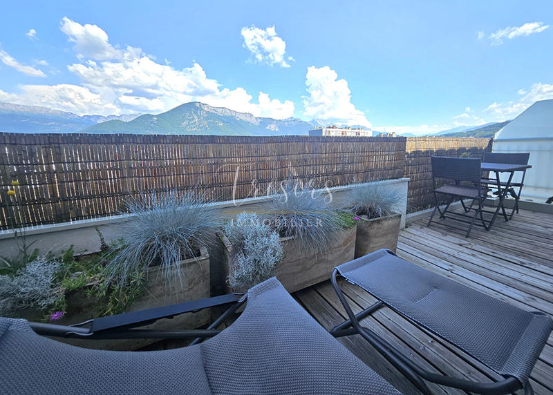 Appartement - 80 m² - 4 pièces