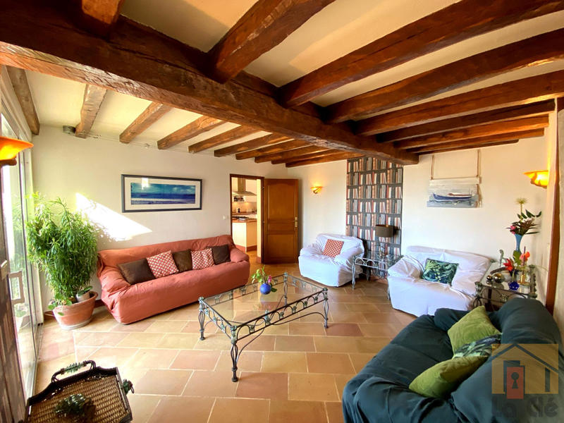 Maison - 455 m² - 9 pièces