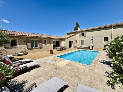 Maison - 180 m² - 6 pièces