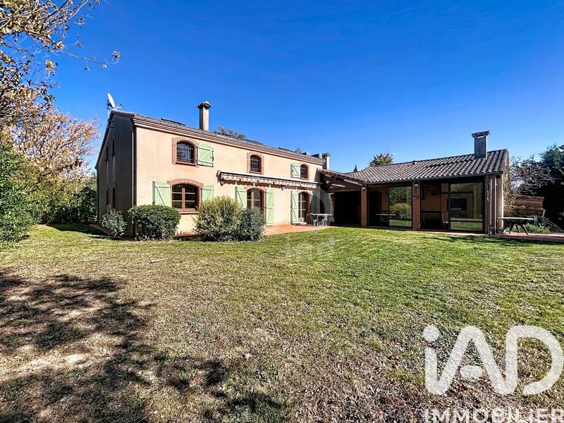 Maison - 206 m² - 9 pièces