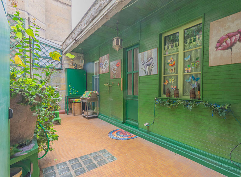 Maison - 210 m² - 8 pièces