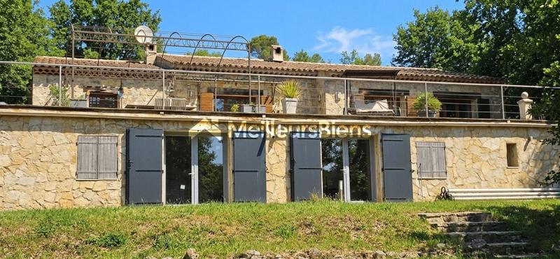 Mas - 210 m² - 8 pièces