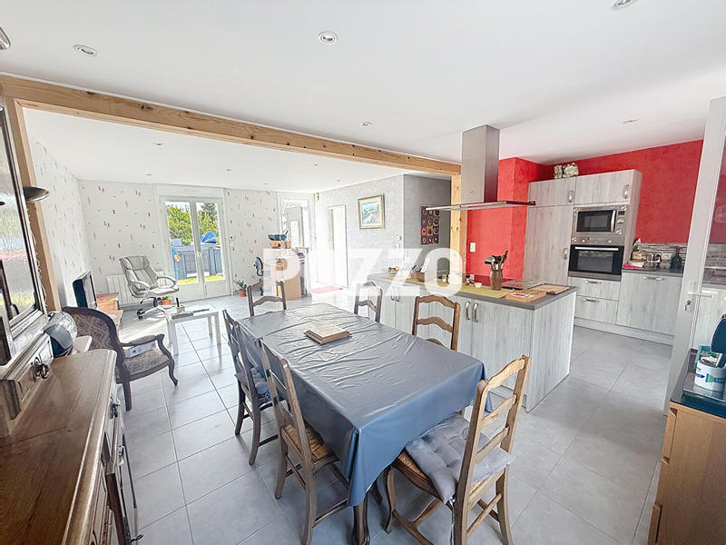 Maison - 101 m² - 5 pièces