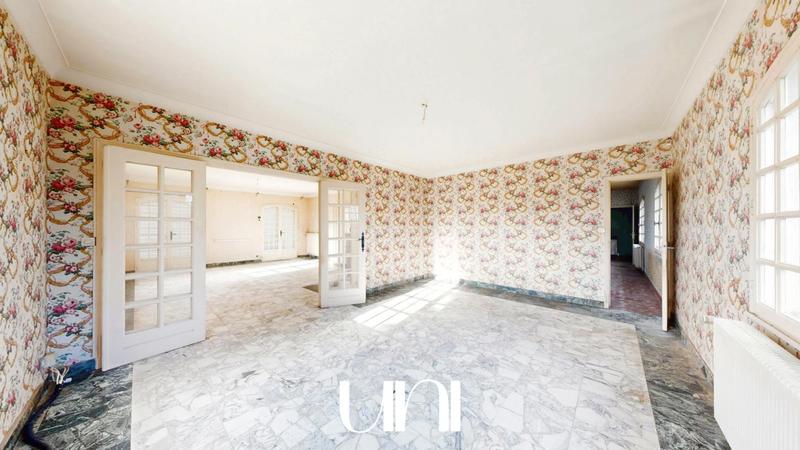 Maison - 208 m² - 8 pièces