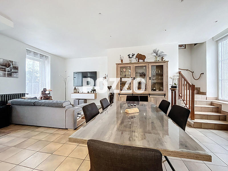 Maison - 101 m² - 5 pièces