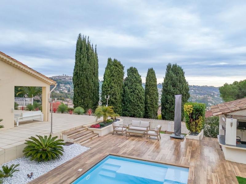 Maison - 192 m² - 4 pièces