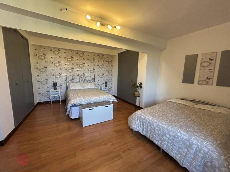 Maison de village - 405 m² - 13 pièces