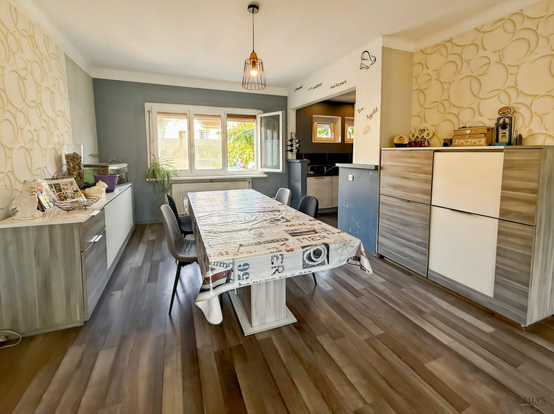 Maison - 144 m² - 7 pièces