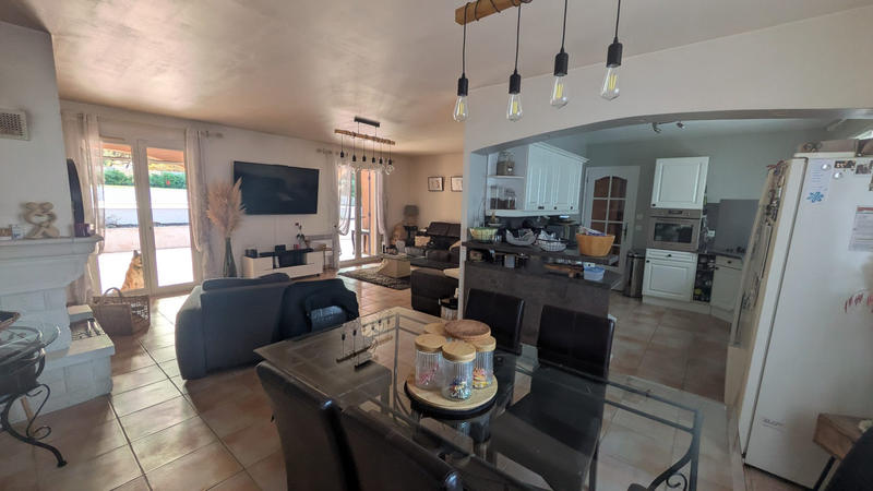 Villa - 99 m² - 4 pièces