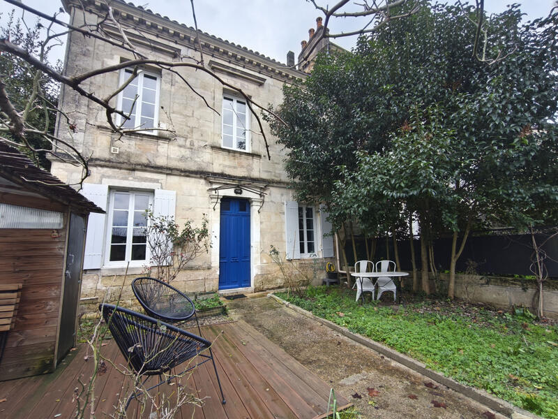 Maison - 99 m² - 4 pièces