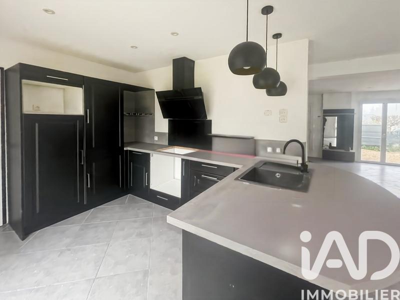 Maison - 101 m² - 6 pièces