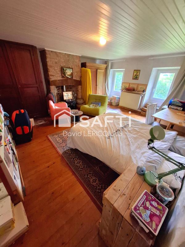 Maison - 244 m² - 10 pièces