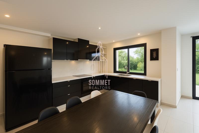 Appartement - 90 m² - 5 pièces