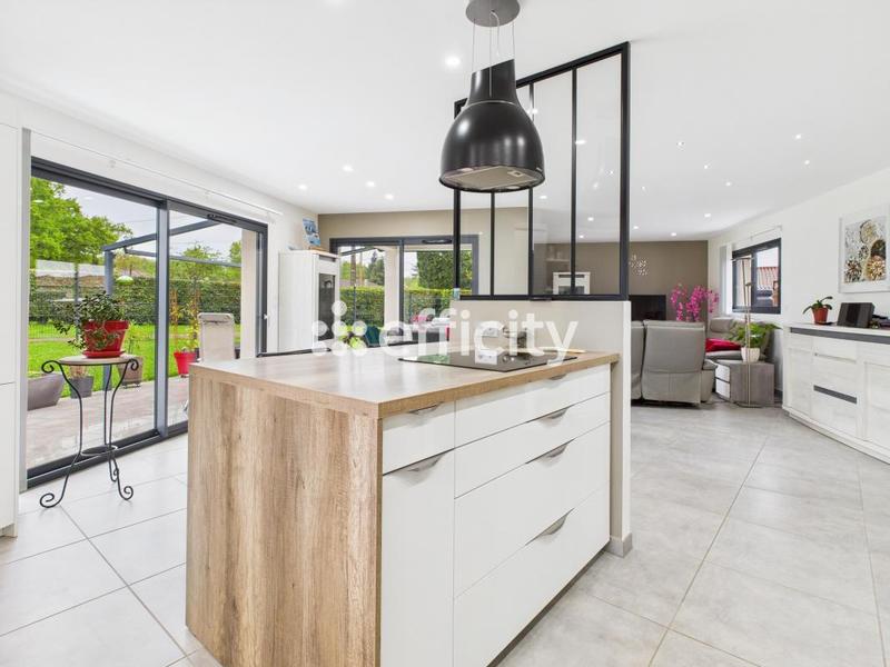 Maison - 142 m² - 5 pièces