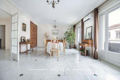 Appartement - 100 m² - 4 pièces