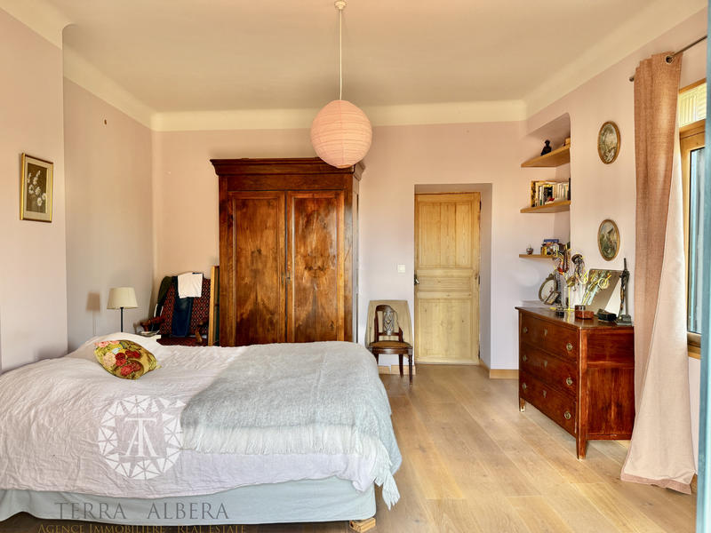 Propriété - 504 m² - 12 pièces