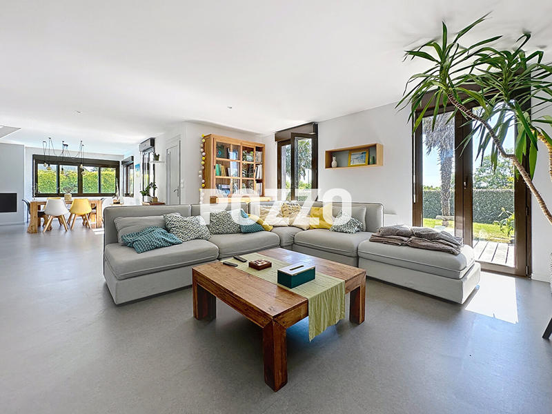 Maison - 135 m² - 6 pièces