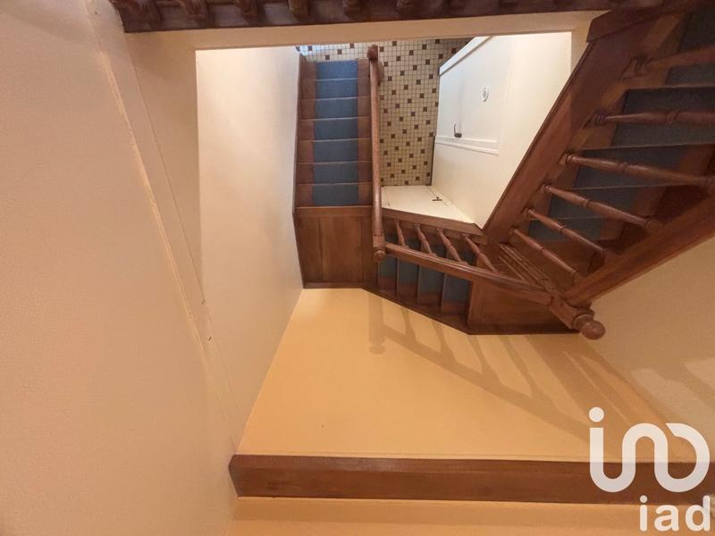 Maison - 185 m² - 9 pièces