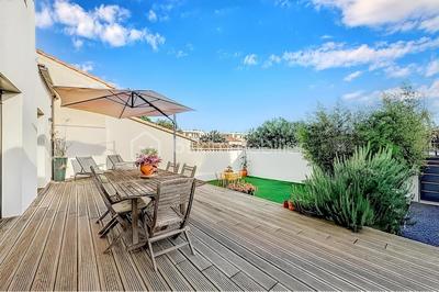 Villa - 100 m² - 5 pièces