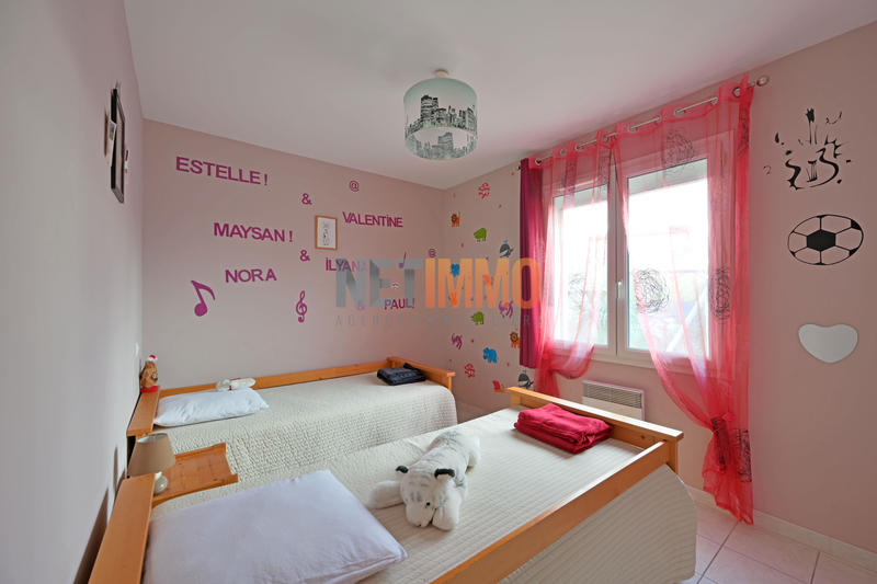 Maison - 90 m² - 5 pièces