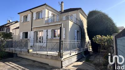 Maison - 140 m² - 7 pièces