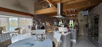 Maison d'architecte - 221 m² - 5 pièces