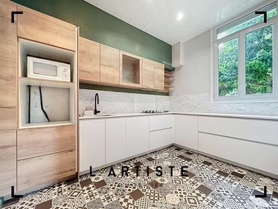 Maison - 152 m² - 6 pièces