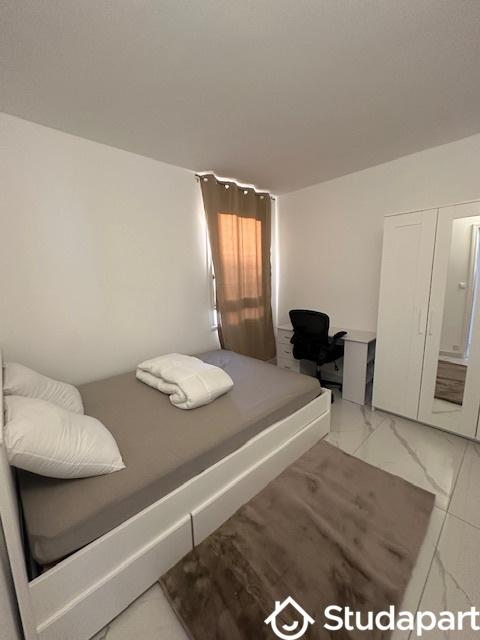 Chambre - 14 m² - 1 pièce