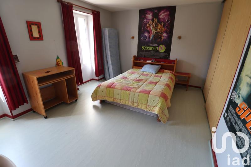 Maison - 238 m² - 7 pièces