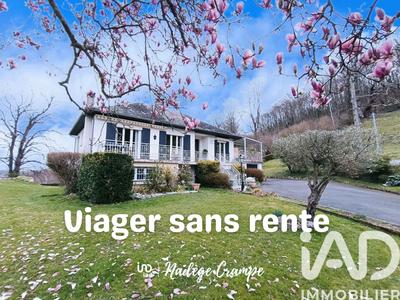 Maison - 159 m² - 8 pièces